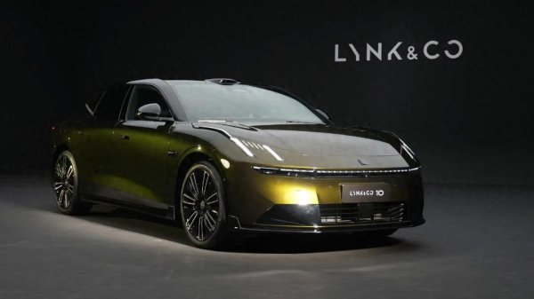 金鼎配资 标配插混四驱+激光雷达，它只卖20多万？