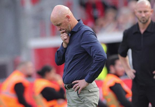 盛鹏配资 光速下课鼻祖！相比起滕哈格，这位荷兰人执教履历才更加“可怕”